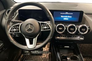 Mercedes GLA250 bild 12