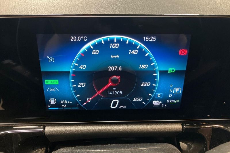 Mercedes GLA250 bild 19