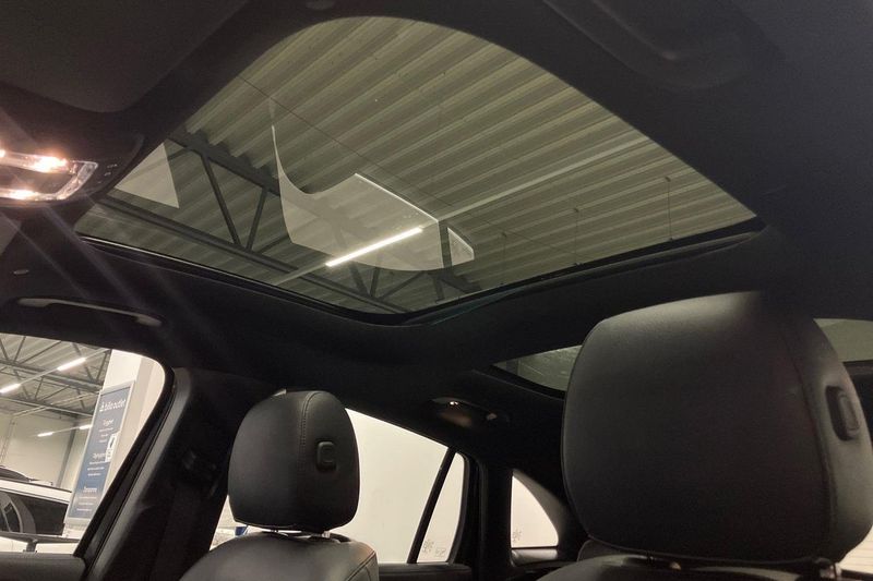 Mercedes GLA250 bild 24