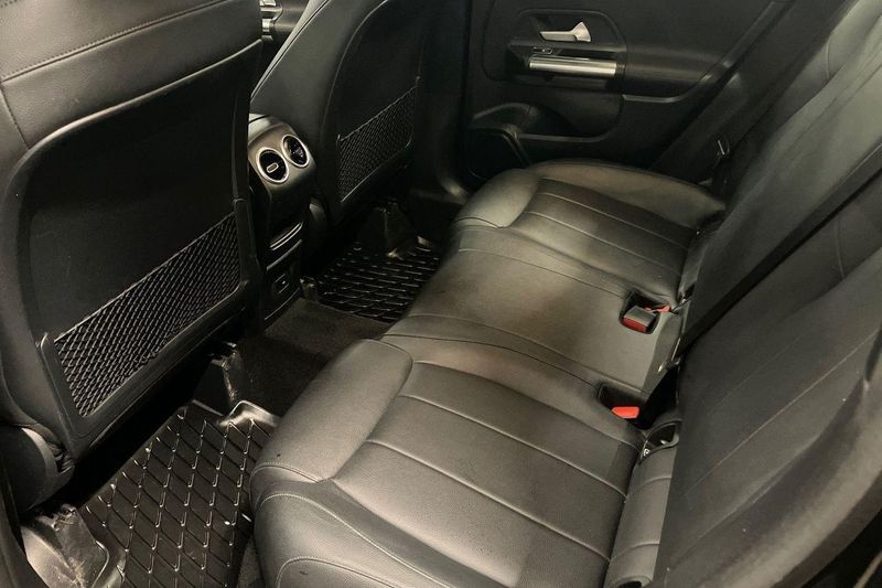 Mercedes GLA250 bild 14