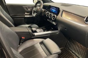 Mercedes GLA250 bild 9