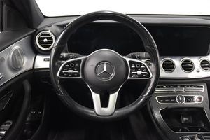 Mercedes E220 bild 2
