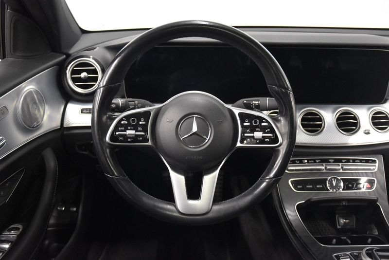 Mercedes E220 bild 2