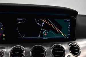 Mercedes E220 bild 18