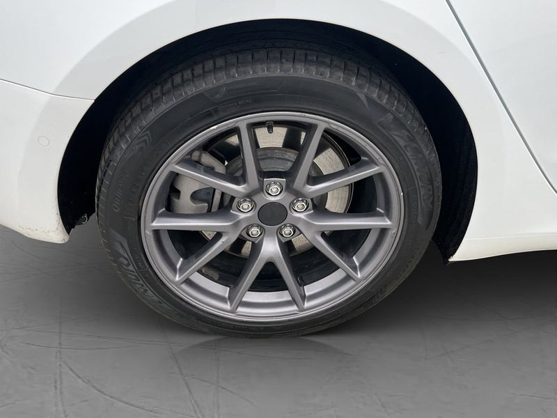 Tesla Model 3 bild 35