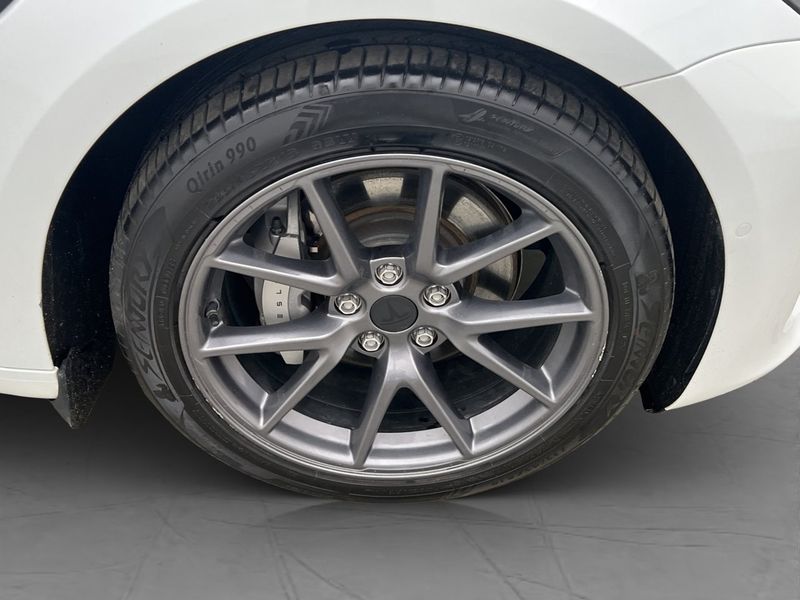 Tesla Model 3 bild 36