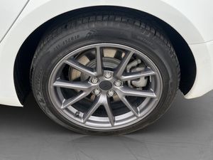 Tesla Model 3 bild 34