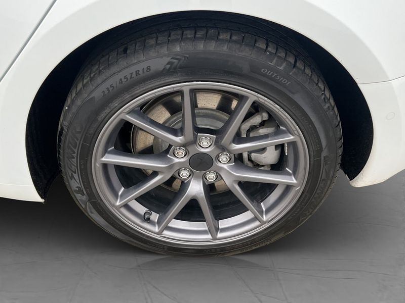 Tesla Model 3 bild 34