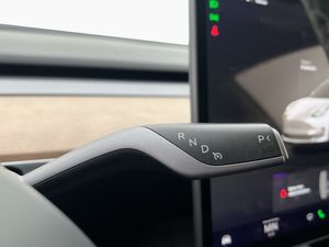 Tesla Model 3 bild 18