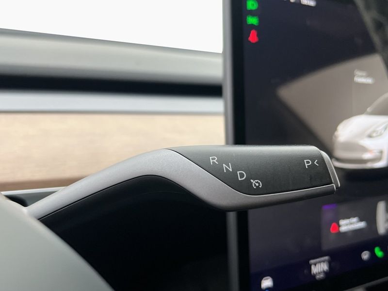 Tesla Model 3 bild 18