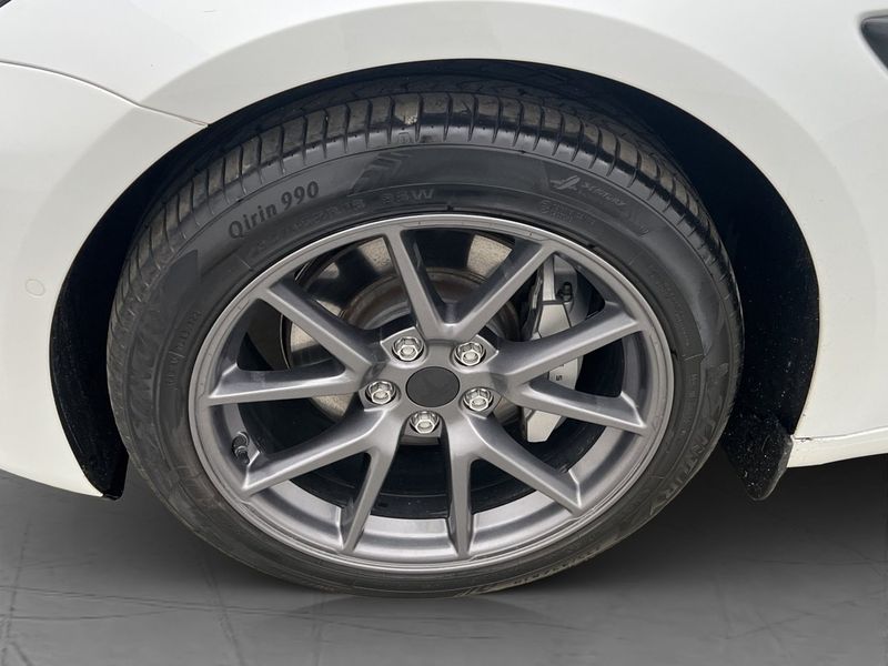 Tesla Model 3 bild 33