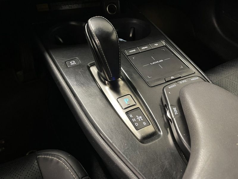 Lexus UX bild 11