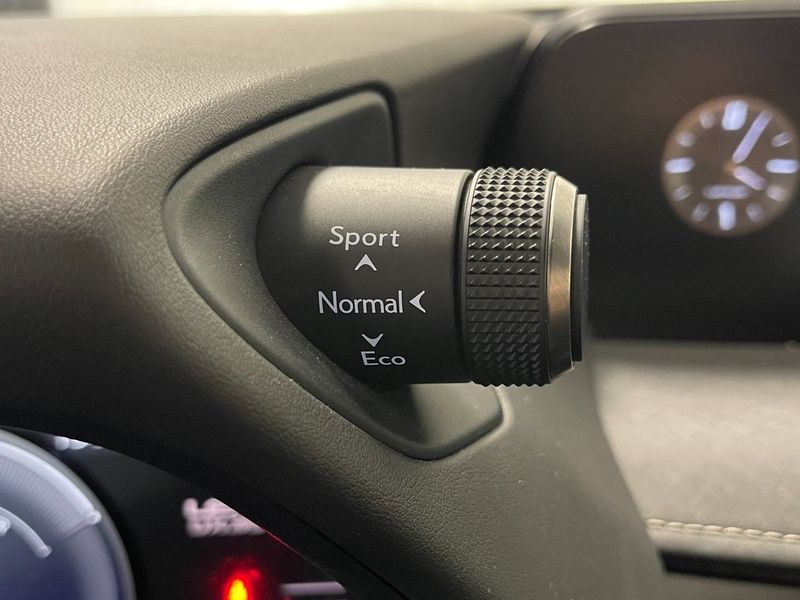 Lexus UX bild 18