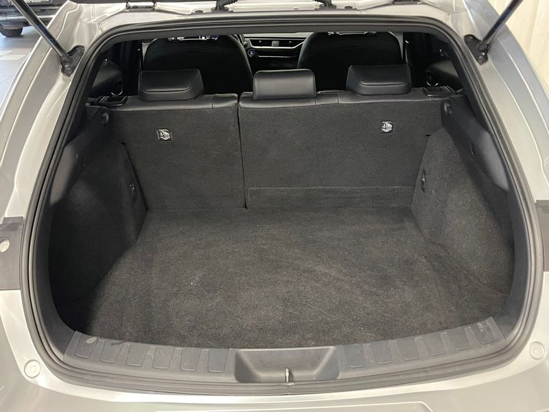 Lexus UX bild 20
