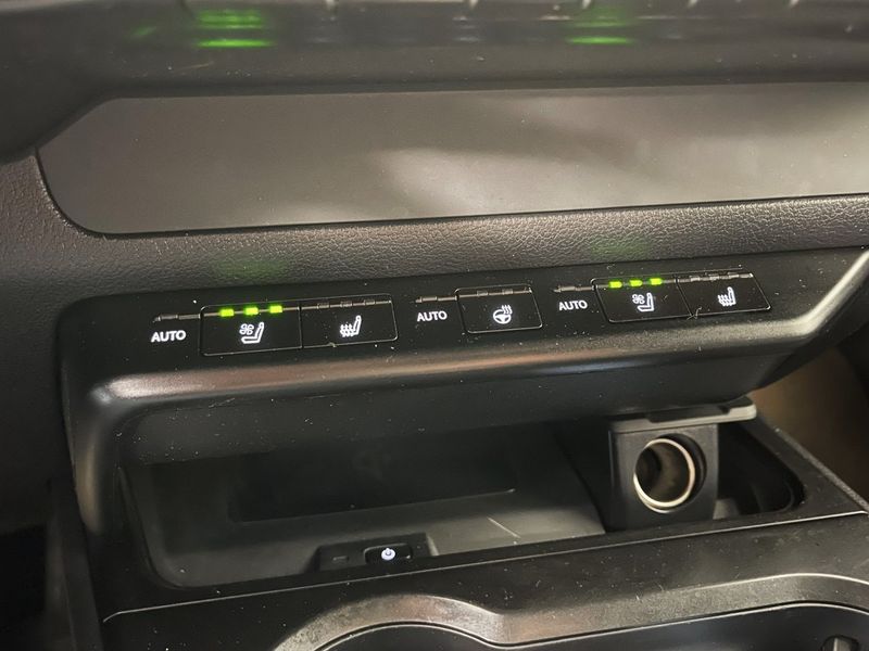 Lexus UX bild 12