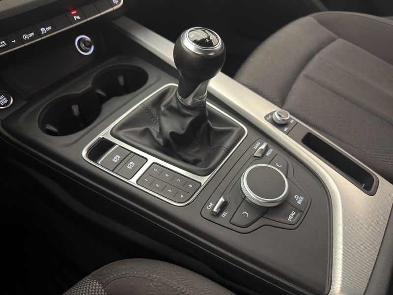 Audi A4 bild 24