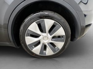 Tesla Model Y bild 33