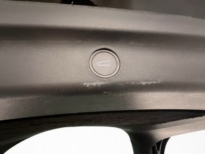 Tesla Model Y bild 30