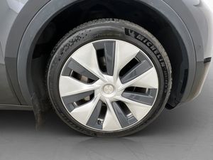 Tesla Model Y bild 35