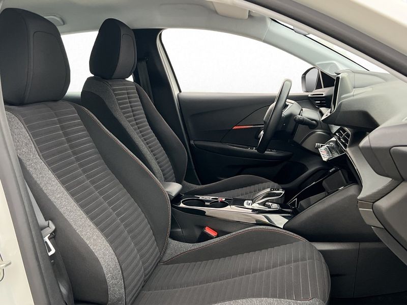 Peugeot e-208 bild 26