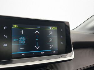 Peugeot e-208 bild 21
