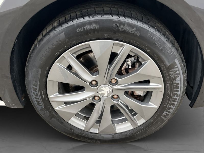 Peugeot e-208 bild 32