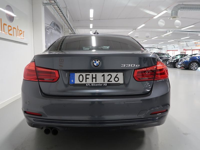 BMW 330 bild 7