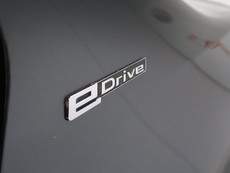 BMW 330 bild 15