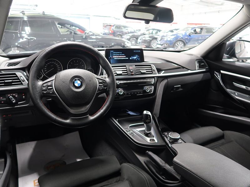 BMW 330 bild 16