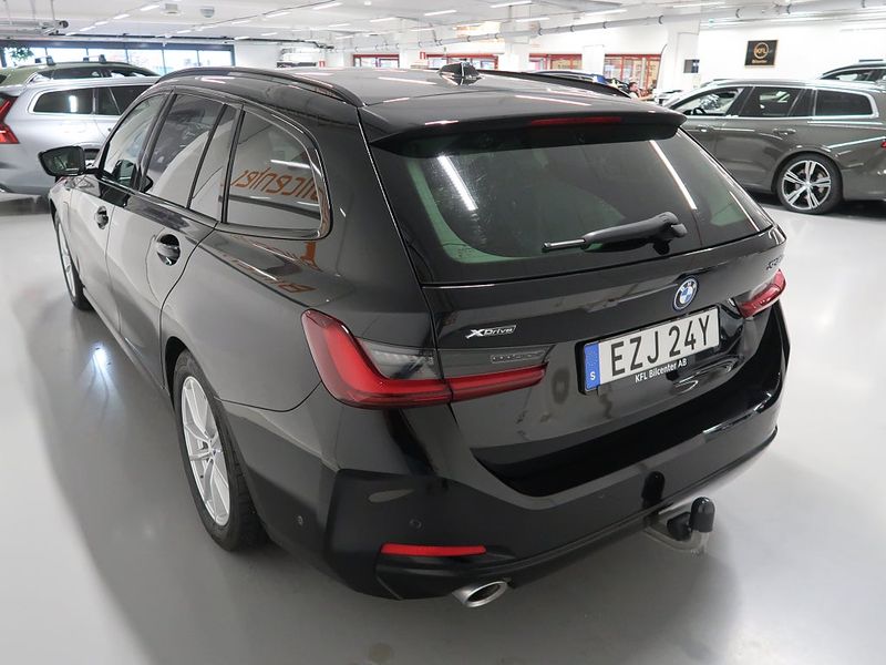 BMW 330 bild 8