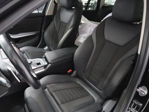 BMW 330 bild 18