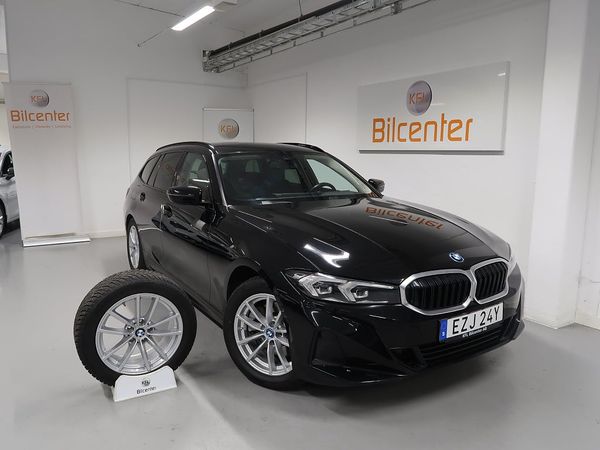 BMW 330 e xDrive V-Däck ingår Wide-Drag-Kamera-Navi-CarPlay-Rattv - 2024