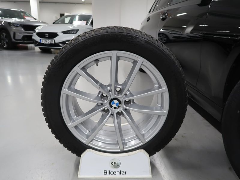 BMW 330 bild 13