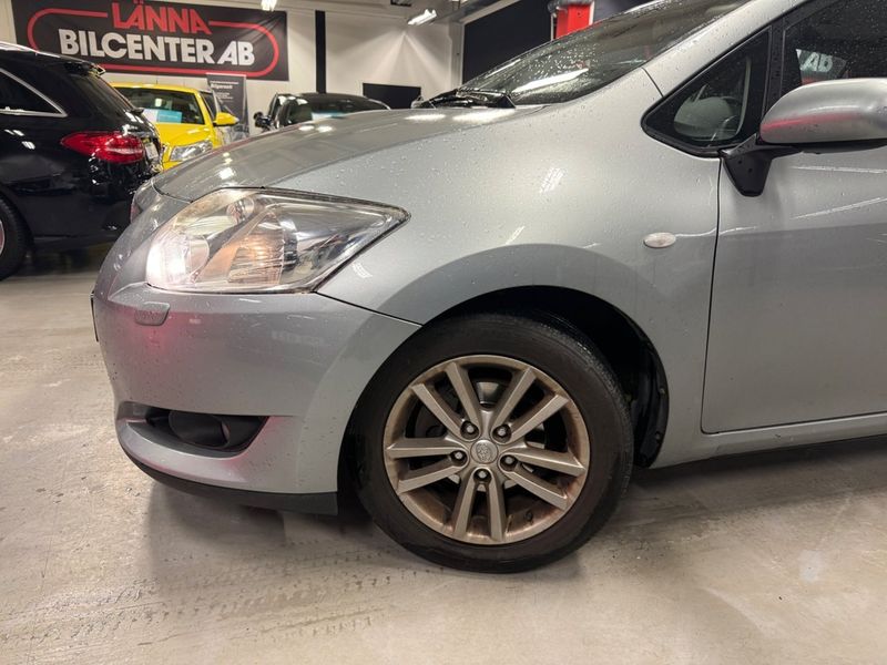 Toyota Auris bild 2