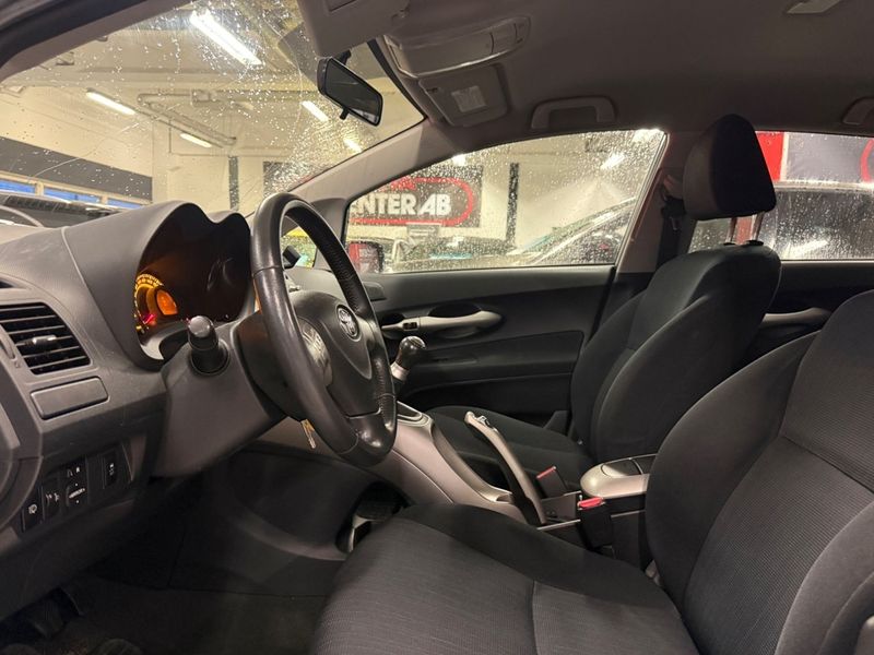Toyota Auris bild 12