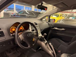 Toyota Auris bild 8