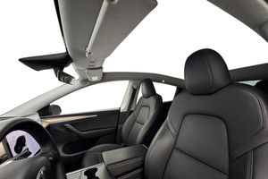 Tesla Model Y bild 13