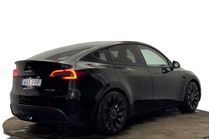 Tesla Model Y bild 6