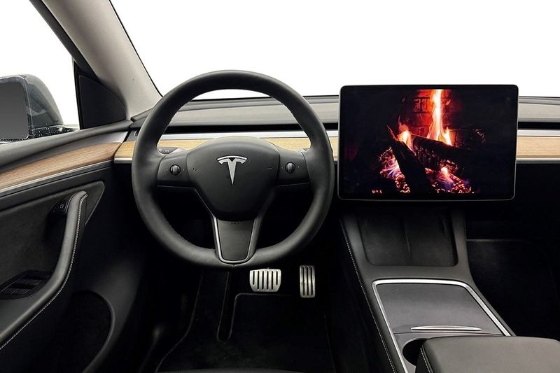 Tesla Model Y bild 19