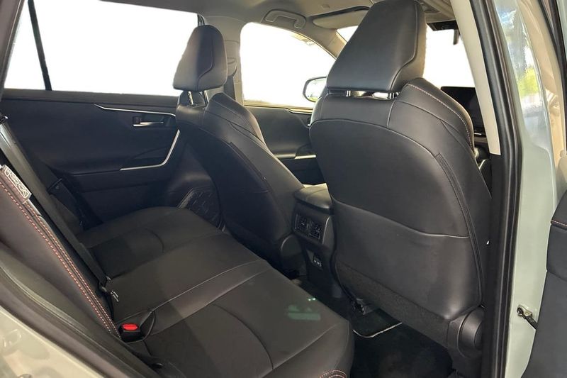 Toyota RAV4 bild 8