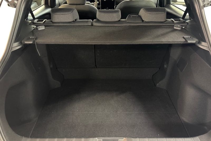 Lexus LBX bild 6