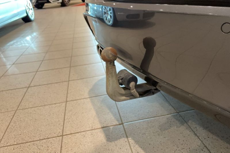 BMW 320 bild 11