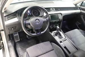 Volkswagen Passat bild 9