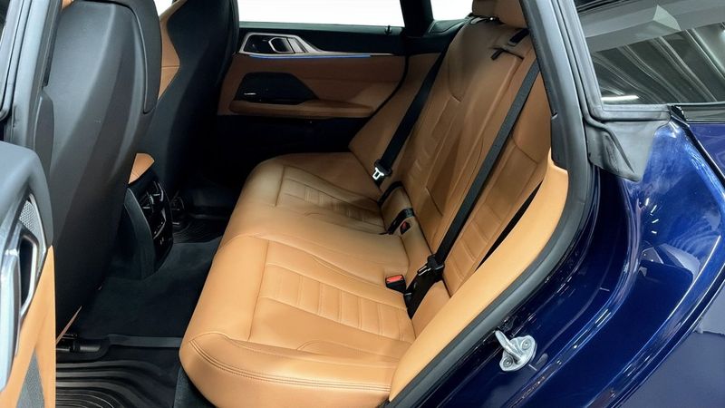 BMW i4 bild 5