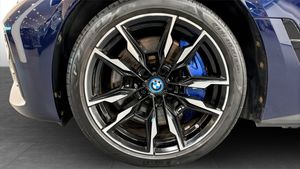 BMW i4 bild 9