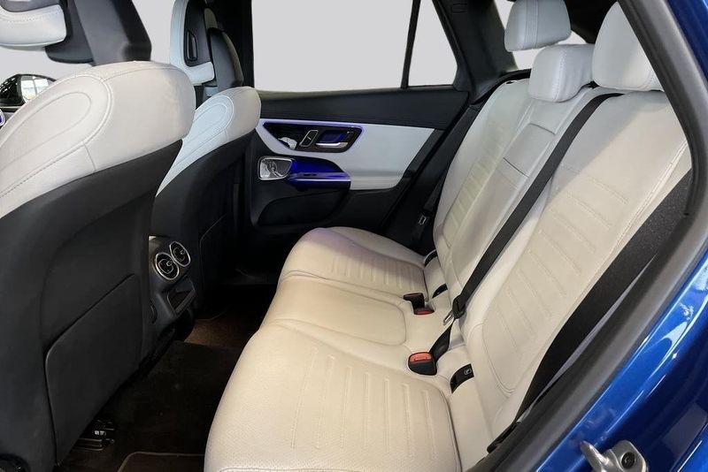 Mercedes GLC300 bild 9
