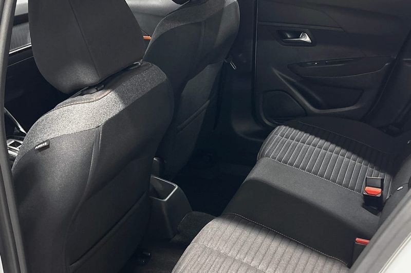 Peugeot 208 bild 6