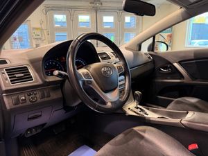 Toyota Avensis bild 7