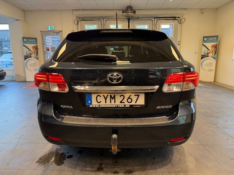 Toyota Avensis bild 25