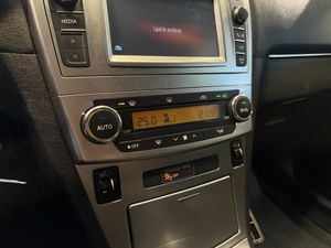 Toyota Avensis bild 15